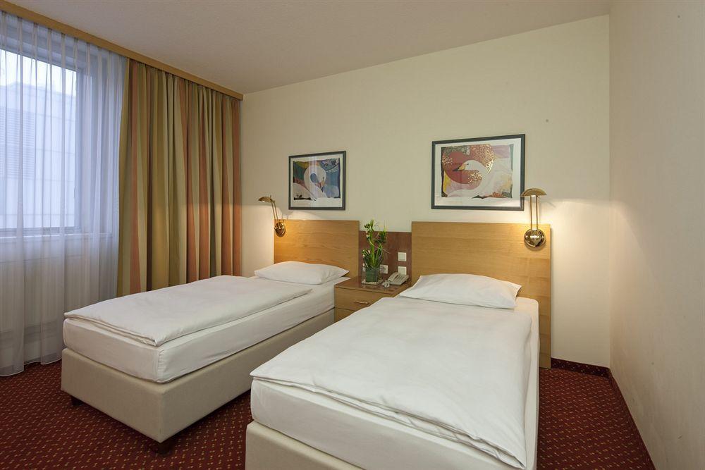 Austria Trend Hotel Salzburg West 客房 照片
