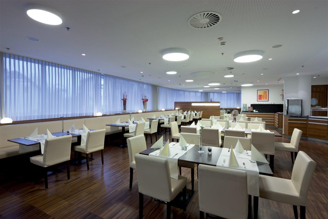 Austria Trend Hotel Salzburg West Himmelreich 餐厅 照片